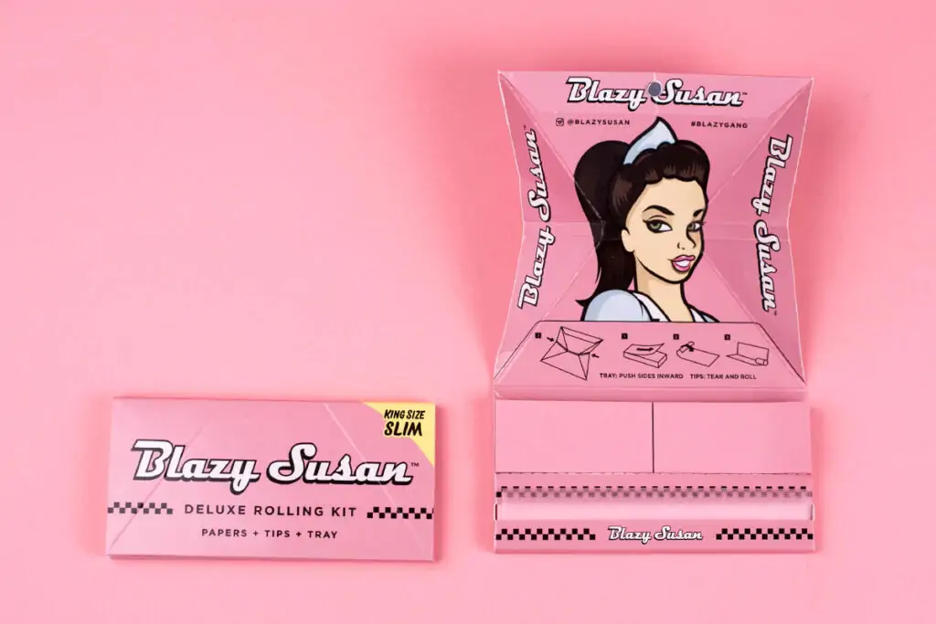 Blazy Susan - Pink, Deluxe Rolling Kit, King Size Slims (Papers, Tips & Tray)